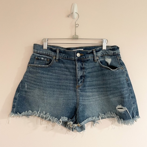LOFT Pants - Loft Distressed High Rise Shorts Size 8